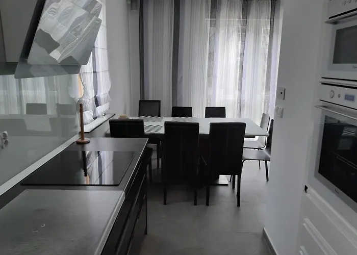 Piekny Duzy Dom 300m Od Plazy Vakantiehuis *